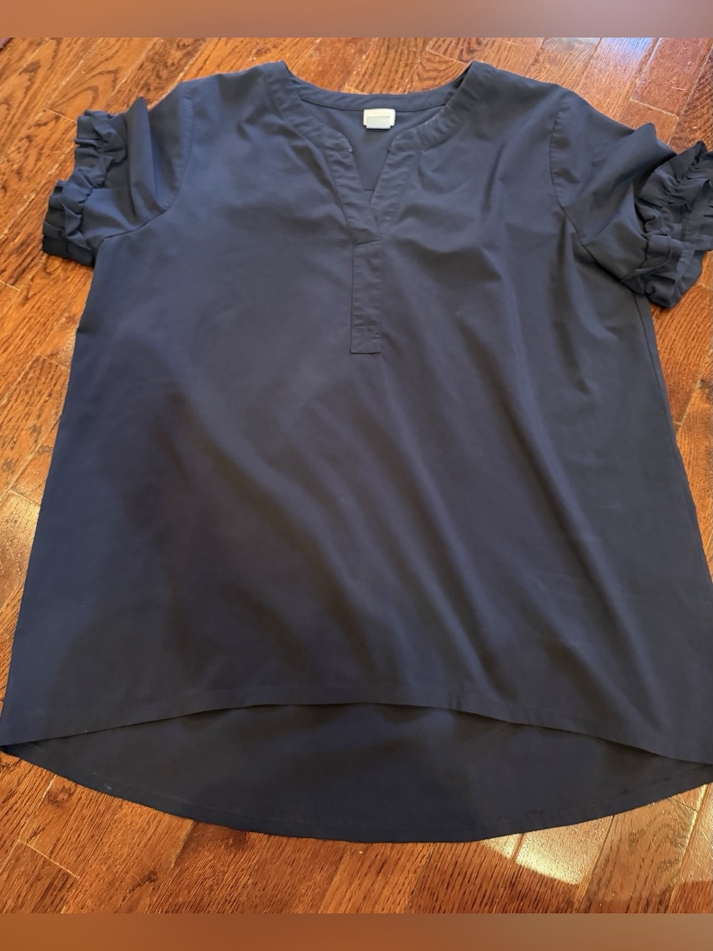 Chico's Zenergy Navy Blue Ruffle Sleeve Popover Blouse Travel Top Size 1 Medium